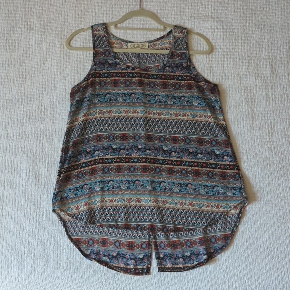 Womens Patterned Lightweight Tank Top with Back Slit Detail